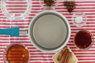 ingredients for pickled apples