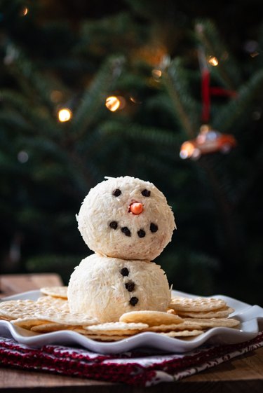 Cheese Ball Snowman Recipe