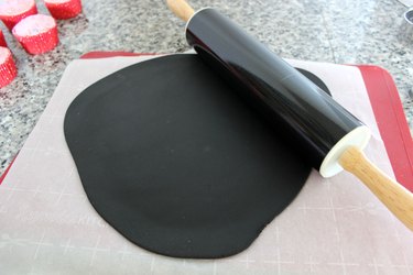 roll fondant