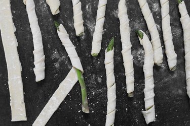 Wrap asparagus with dough