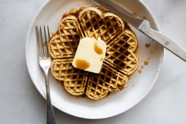 These waffles are so cozy, spiced, and delicious for fall!