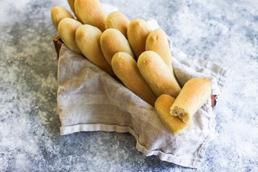 How to Make Olive Garden's Breadsticks