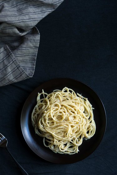 Cacio e Pepe Recipe | eHow