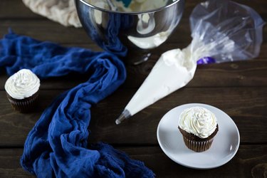 Italian Meringue Buttercream Recipe Tutorial | eHow