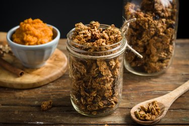 How to Make Pumpkin Spice Granola