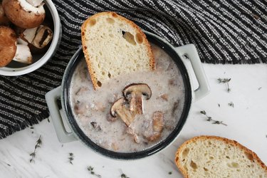 Vegan cream of mushroom soup