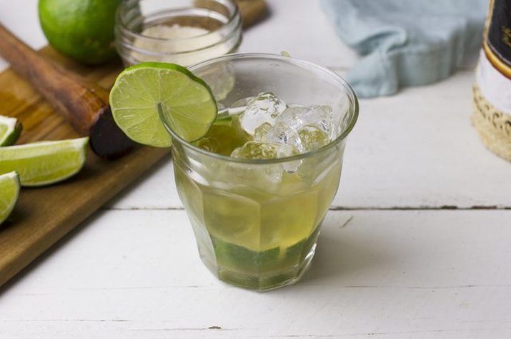 How to Make Caipirinha (Traditional Brazilian drink)