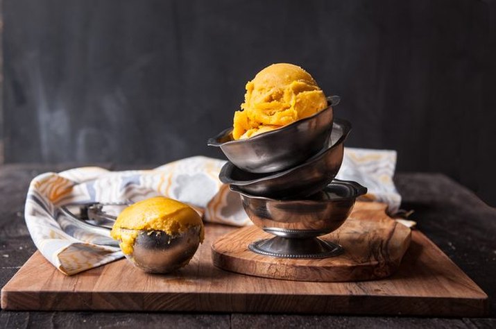 How to Make Mango Ice Cream